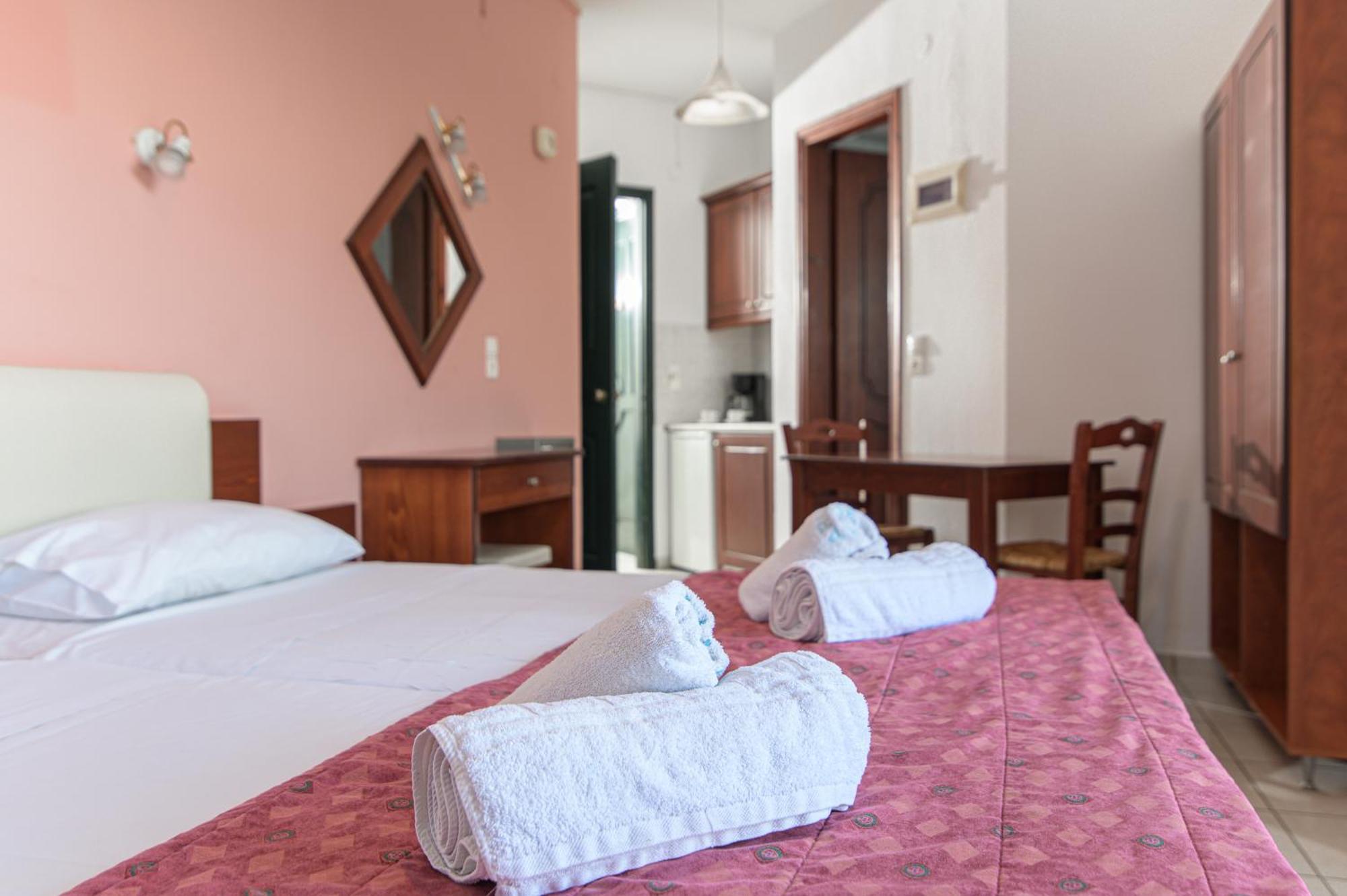 Ariadni Palace Apartments Hersonissos  Esterno foto