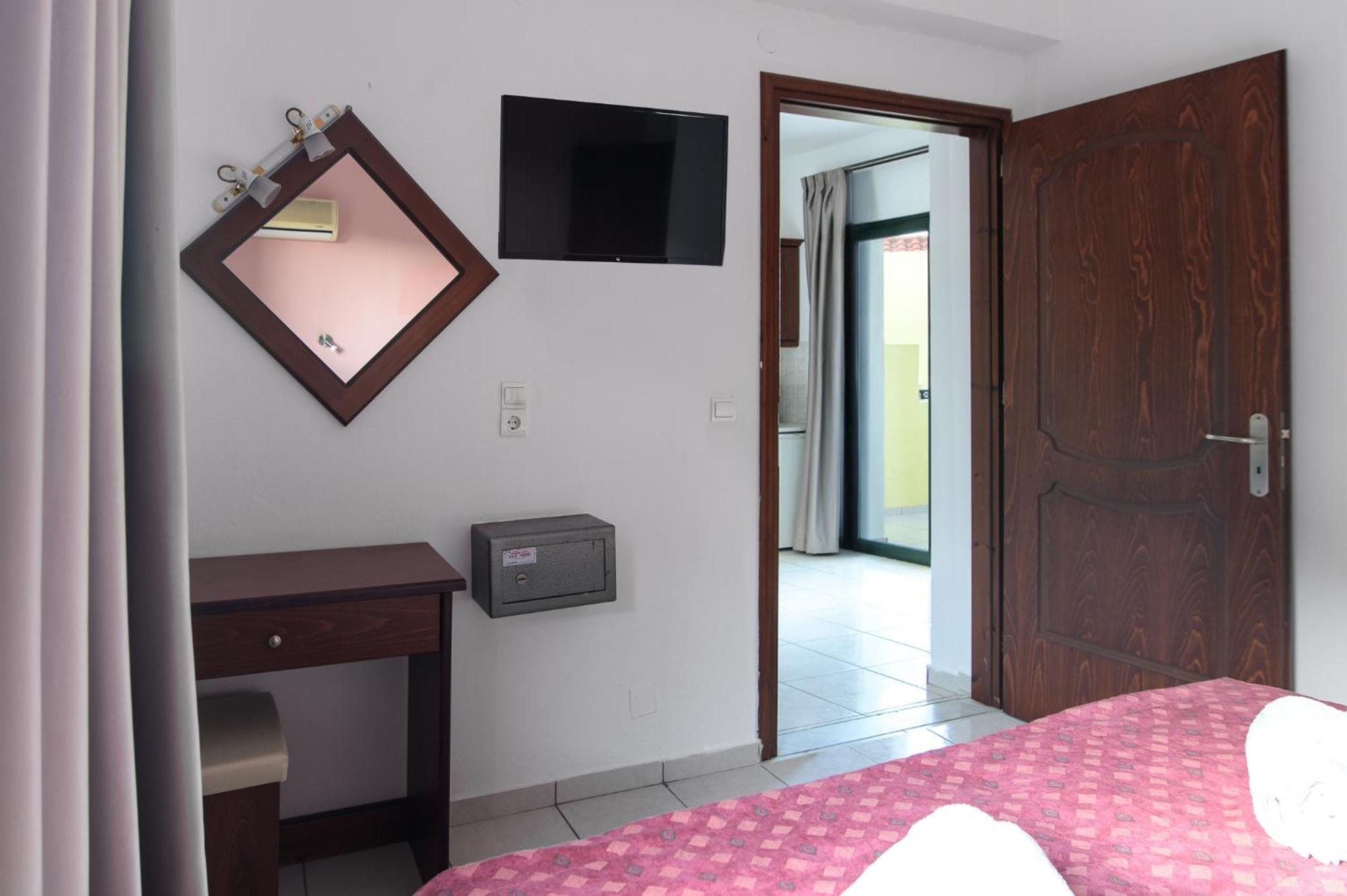 Ariadni Palace Apartments Hersonissos  Esterno foto
